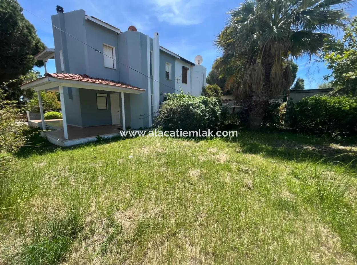 Villa With Large Garden Very Close To The Sea In Çeşme Ilica Altinyunus