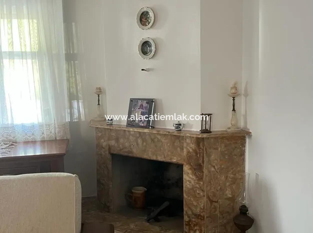 Villa With Large Garden Very Close To The Sea In Çeşme Ilica Altinyunus