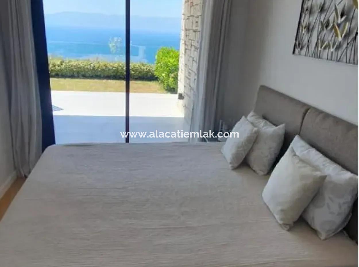 Full Sea Manz At Çeşme Ayasaranda. Monthly Rent 1 1 Residence Apartment