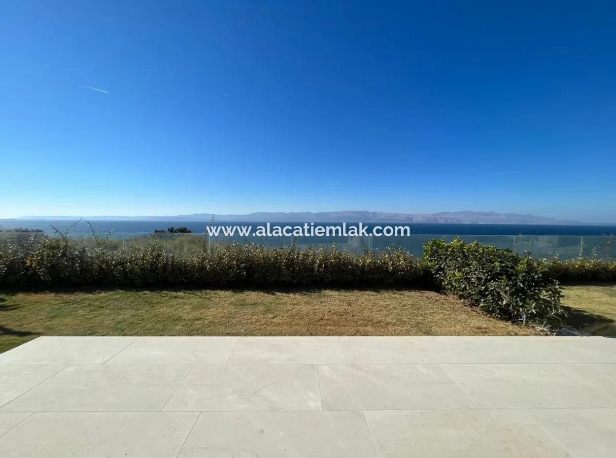Full Sea Manz At Çeşme Ayasaranda. Monthly Rent 1 1 Residence Apartment