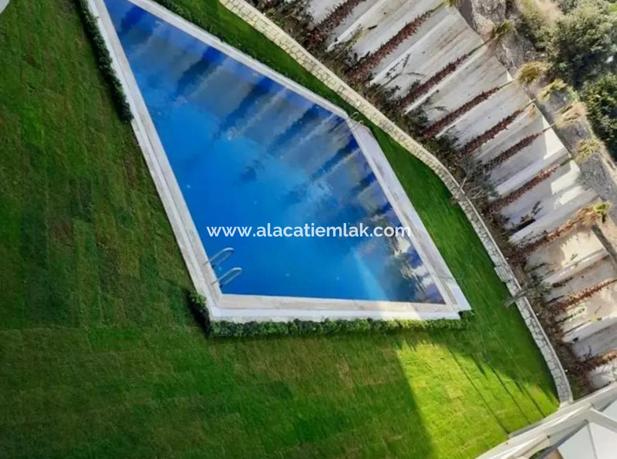 1 1 Residence Apartment With Pool For Monthly Rent In Çeşme Dalyan