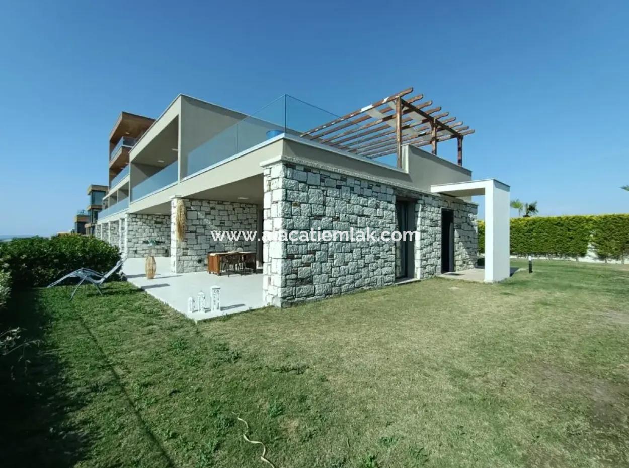 Full Sea Manz At Çeşme Ayasaranda. Monthly Rent 1 1 Residence Apartment