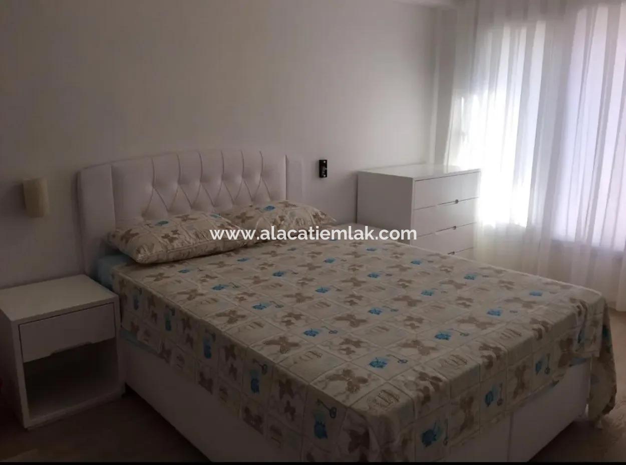Seasonal Rental Sea In Cesme Center 20M. 1 1 Apartment