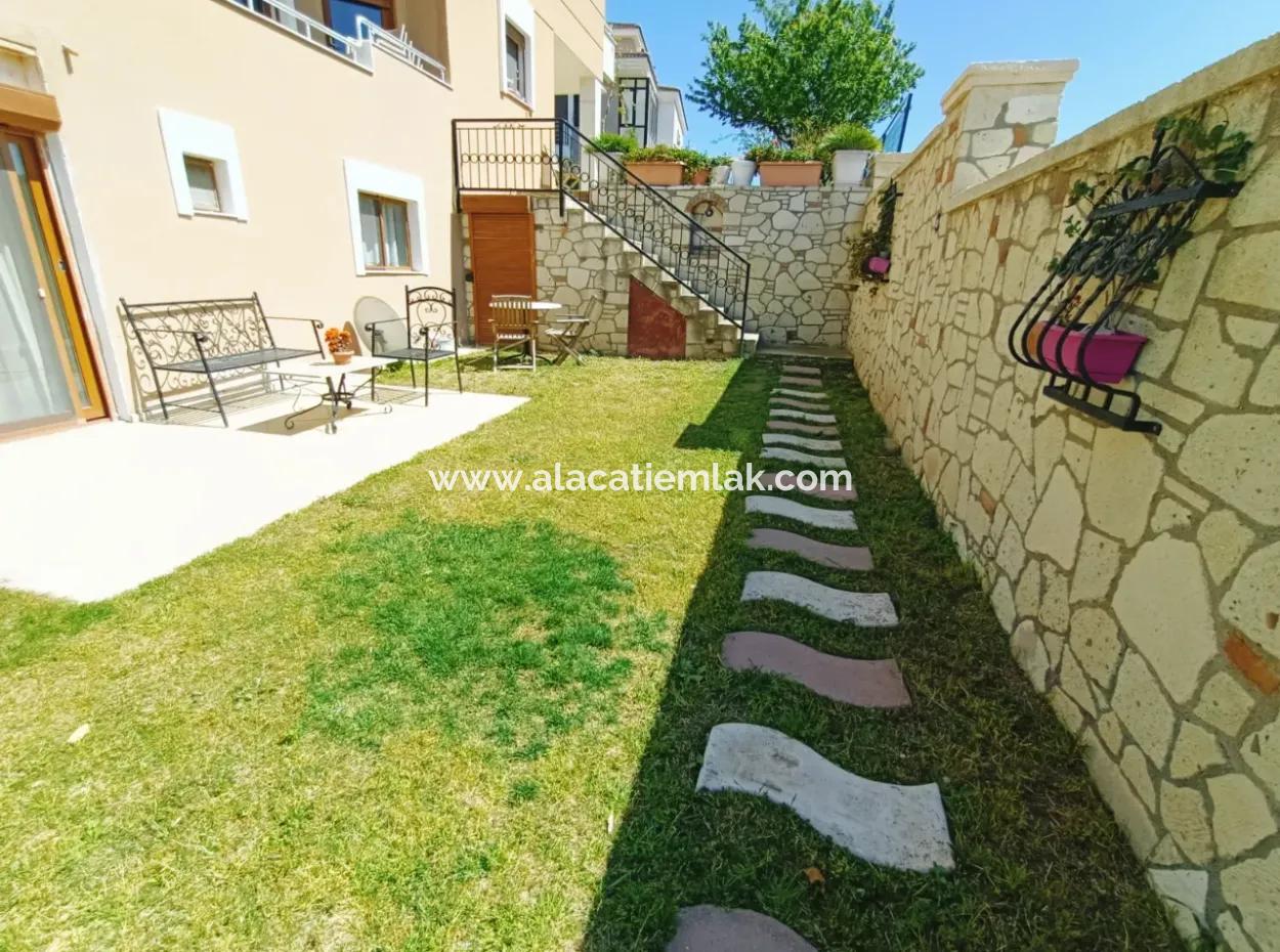 Seasonal Rent Large 2 1 Garden Floor Apartment In Cesme Center