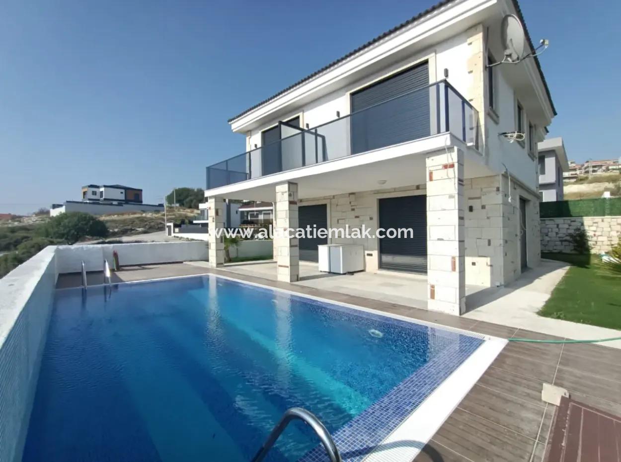 6 2 2 Twin Villas With Detached Pool For Sale In Cesme