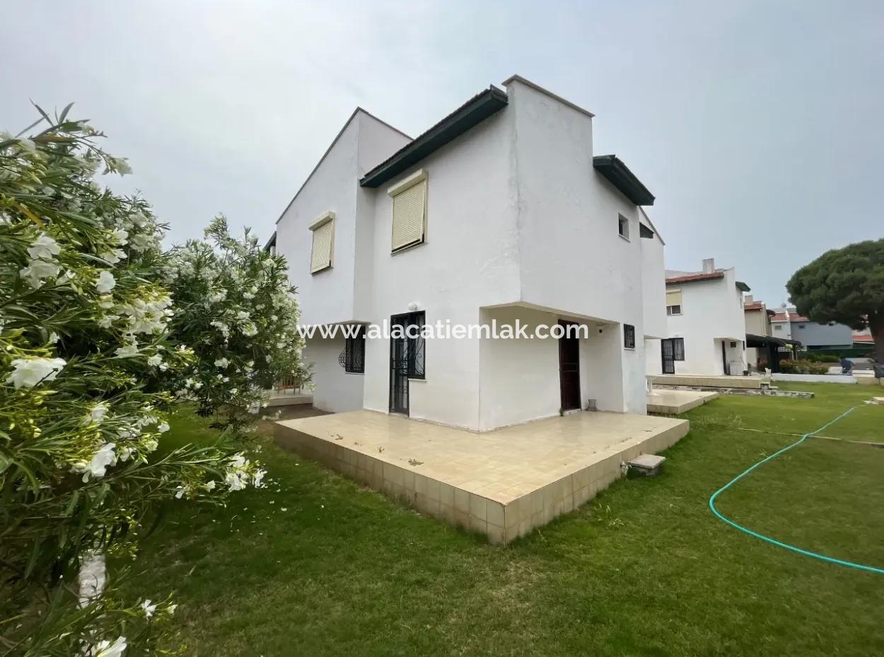 Çeşme Ilica To The Sea 200 M. Seasonal Rent 3 1 Villa