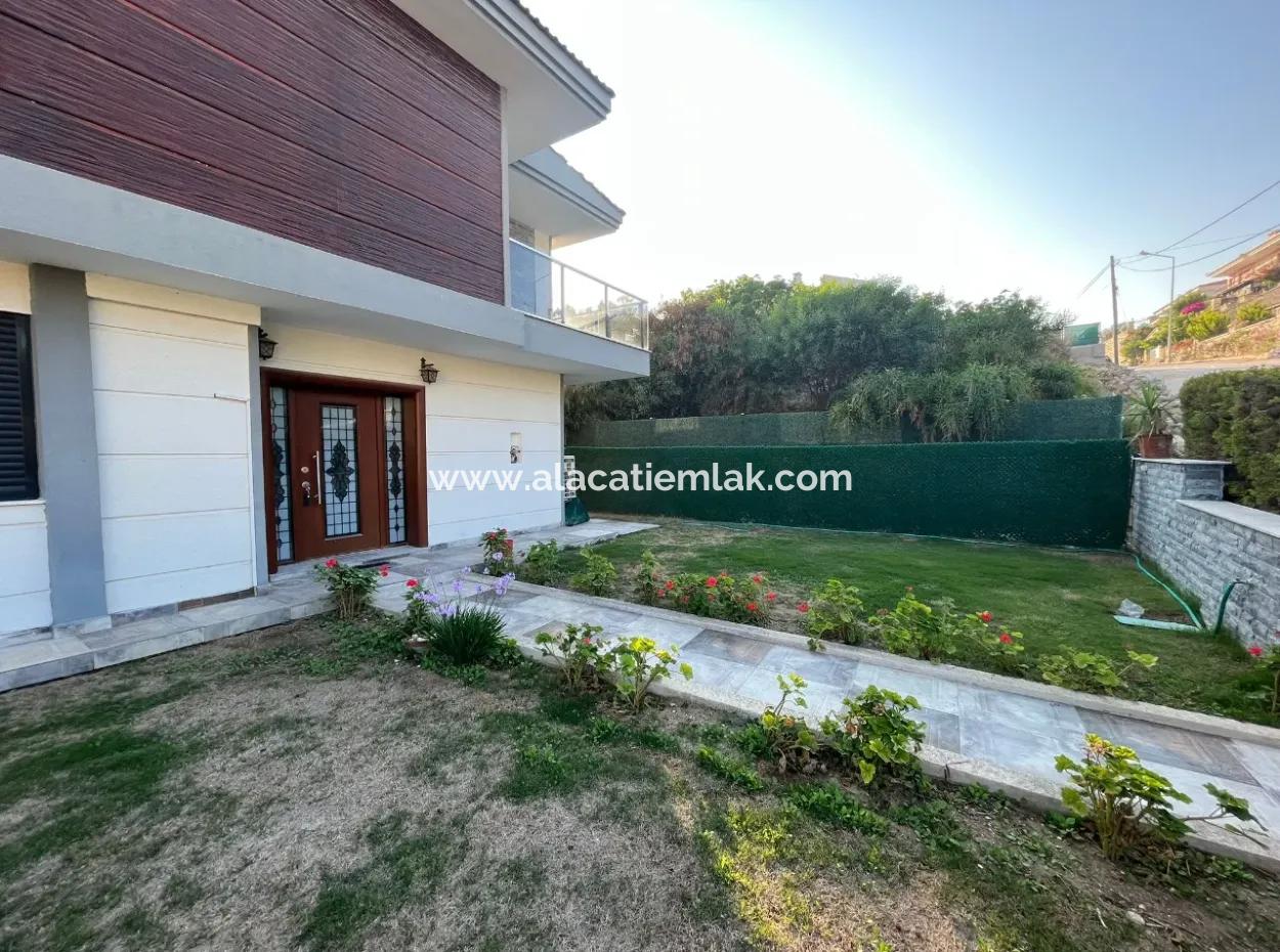 Triplex Villa With Detached Pool For Annual Rent In The Center Of Cesme