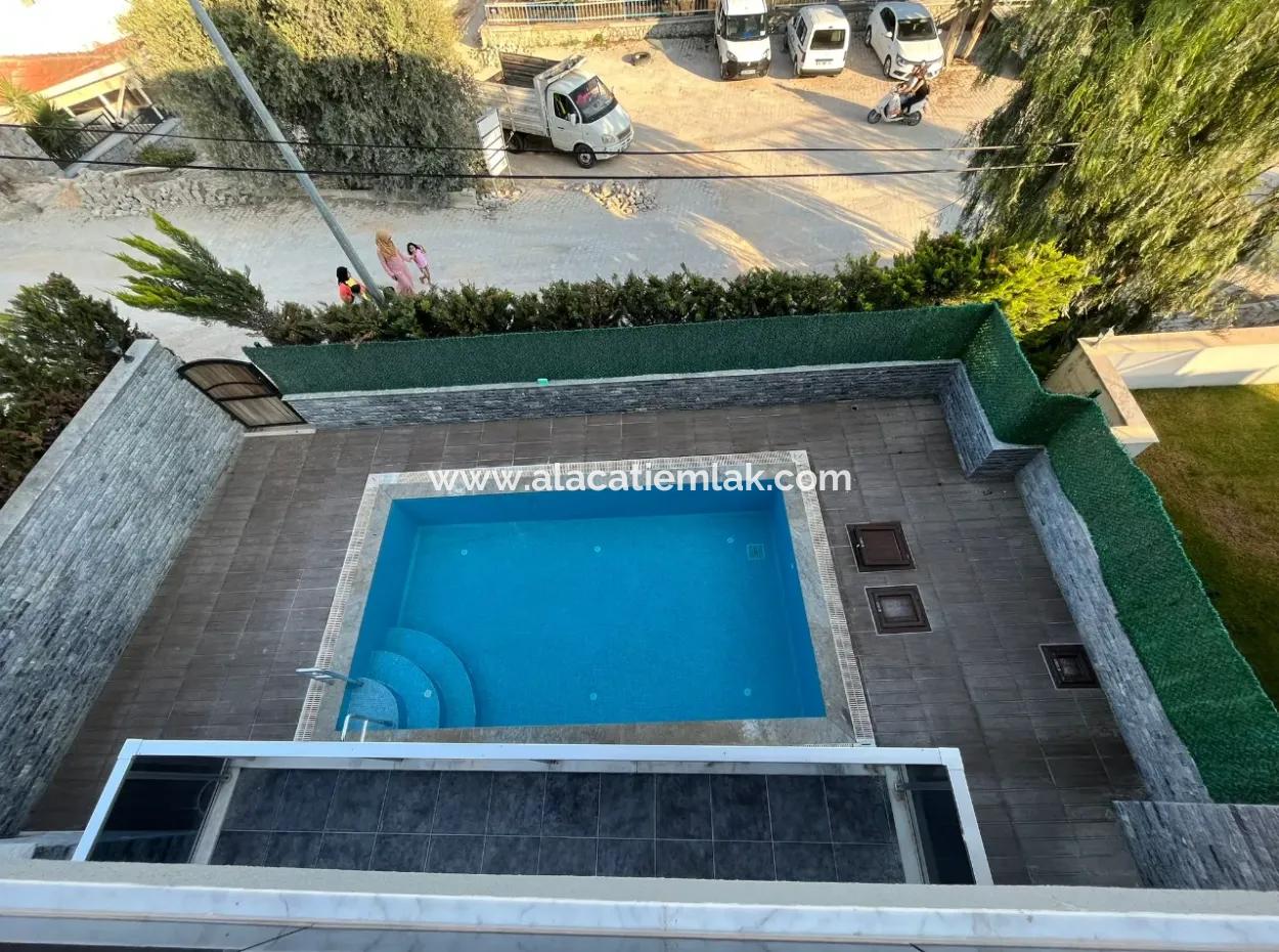 Triplex Villa With Detached Pool For Annual Rent In The Center Of Cesme