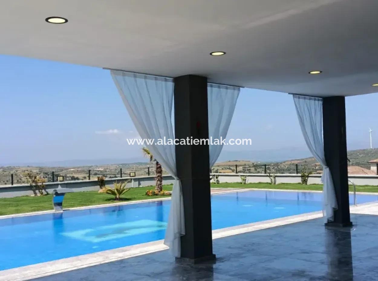 For Sale In Cesme Ovacik 6 2 Luxruy Detached Villa With Modern Pool