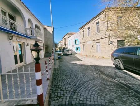 Greek House Suitable To Be A Hotel For Sale In Alacati Hacimemis