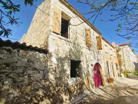 Greek House Suitable To Be A Hotel For Sale In Alacati Hacimemis