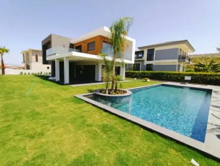 Villa For Sale In Cesme