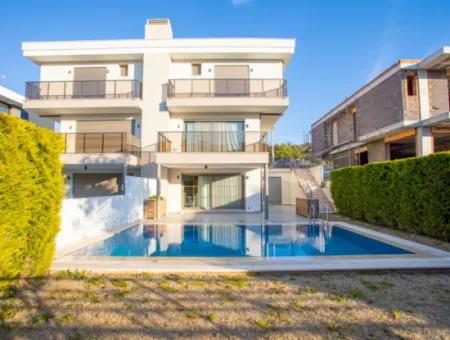 Seasonal Rental Villa With Pool Close To Cesme Ayayorgi