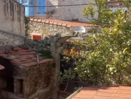 Greek House To Be A Hotel For Sale In Cesme Alacati