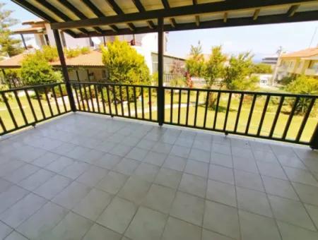 Monthly Rental Villa With Shared Pool Close To Çeşme Boyalik Beach