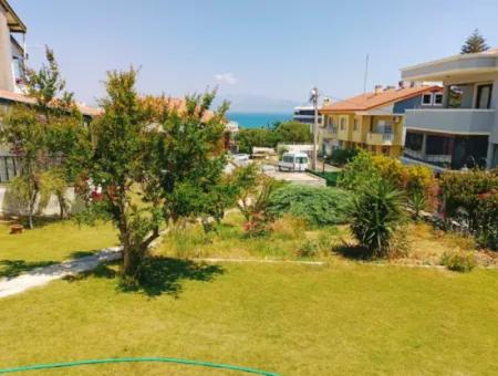 Monthly Rental Villa With Shared Pool Close To Çeşme Boyalik Beach