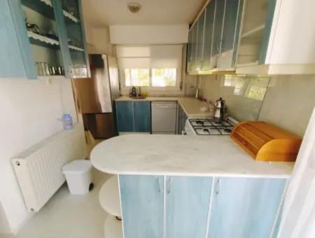 Monthly Rental Villa With Shared Pool Close To Çeşme Boyalik Beach