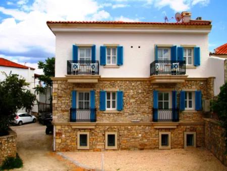 1 1 Lux Apartment For Daily Rent In The Center Of Cesme