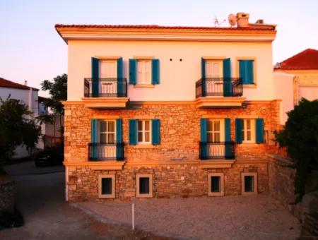 1 1 Lux Apartment For Daily Rent In The Center Of Cesme