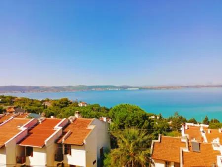 Apartment With Full Sea View In Çeşme Paşalimani