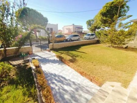 Çeşme'de Deniz Görür For Sale 3 1 Fully Detached Villa