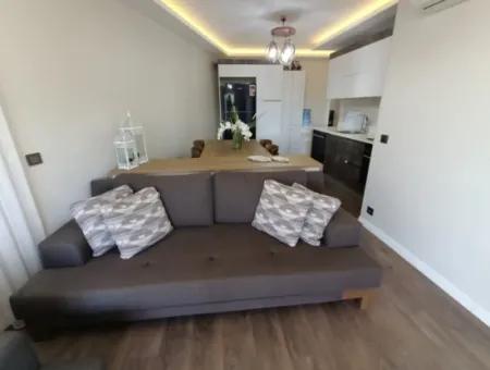 2 1 Spacious Apartment For Sale In The Center Of Cesme