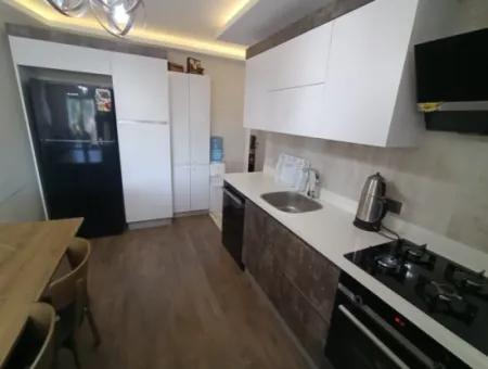 Spacious Apartment With Full Furnishment For Seasonal Rent In The Center Of Cesme 2 1
