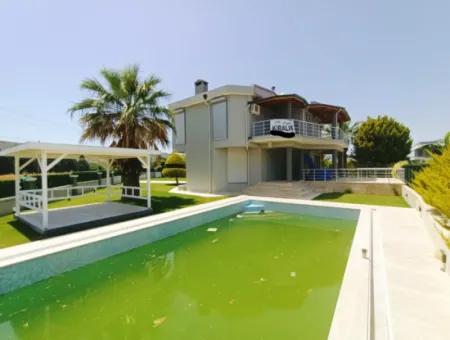 Villa With Seasonal Rent 4 1 Detached Pool In Çeşme Mamurbaba