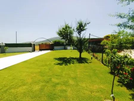 Villa With Seasonal Rent 4 1 Detached Pool In Çeşme Mamurbaba