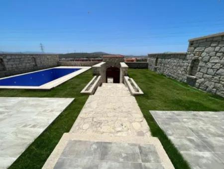 Stone Villa With Zero Pool For Sale In Çeşme Alacati