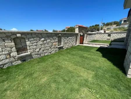 Stone Villa With Zero Pool For Sale In Çeşme Alacati