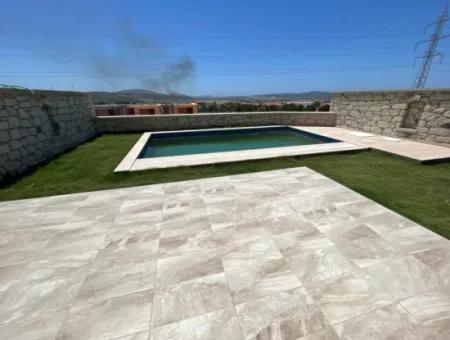 Stone Villa With Zero Pool For Sale In Çeşme Alacati