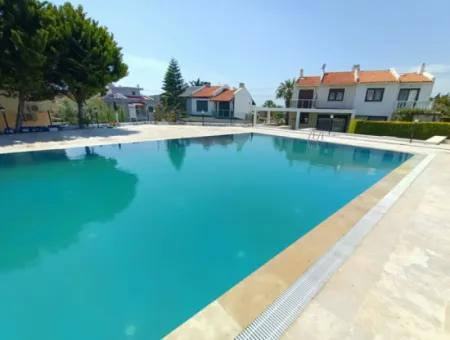 Villa With Shared Pool For Seasonal Rent In Çeşme Pashalimani