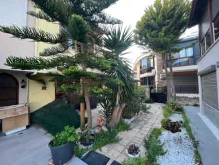 Çeşme Dalyan Marina Close To Annual Rent 3 1 Duplex Villa