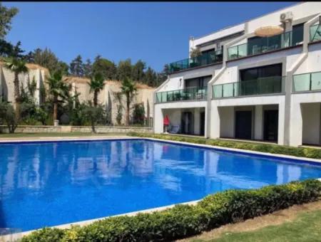 1 1 Residence Apartment With Pool For Monthly Rent In Çeşme Dalyan