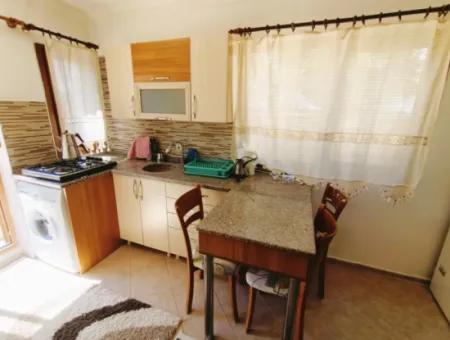 Seasonal Rent Large 2 1 Garden Floor Apartment In Cesme Center