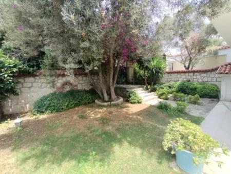 Close To Cesme Ayayorgiye Monthly Rental Detached Pool 3 1 Villa