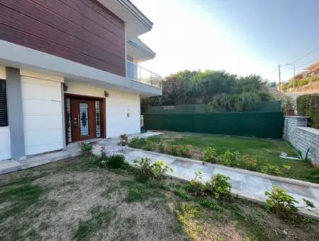 Triplex Villa With Detached Pool For Annual Rent In The Center Of Cesme