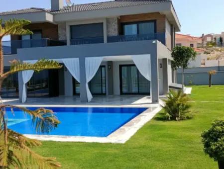 For Sale In Cesme Ovacik 6 2 Luxruy Detached Villa With Modern Pool