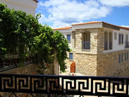 Near Cesme Castle Daily, Weekly, Monthly Luxury Apartment For Rent