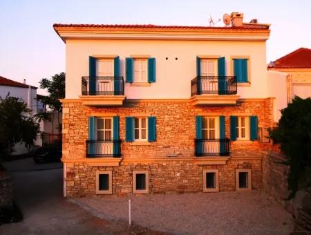 Near Cesme Castle Daily, Weekly, Monthly Luxury Apartment For Rent