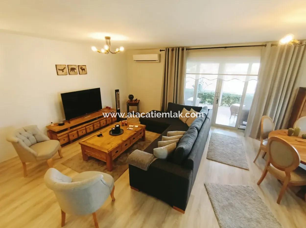 Çeşme Ilıca'da Oteller Bölgesinde Sezonluk Eşyalı Kiralık Villa