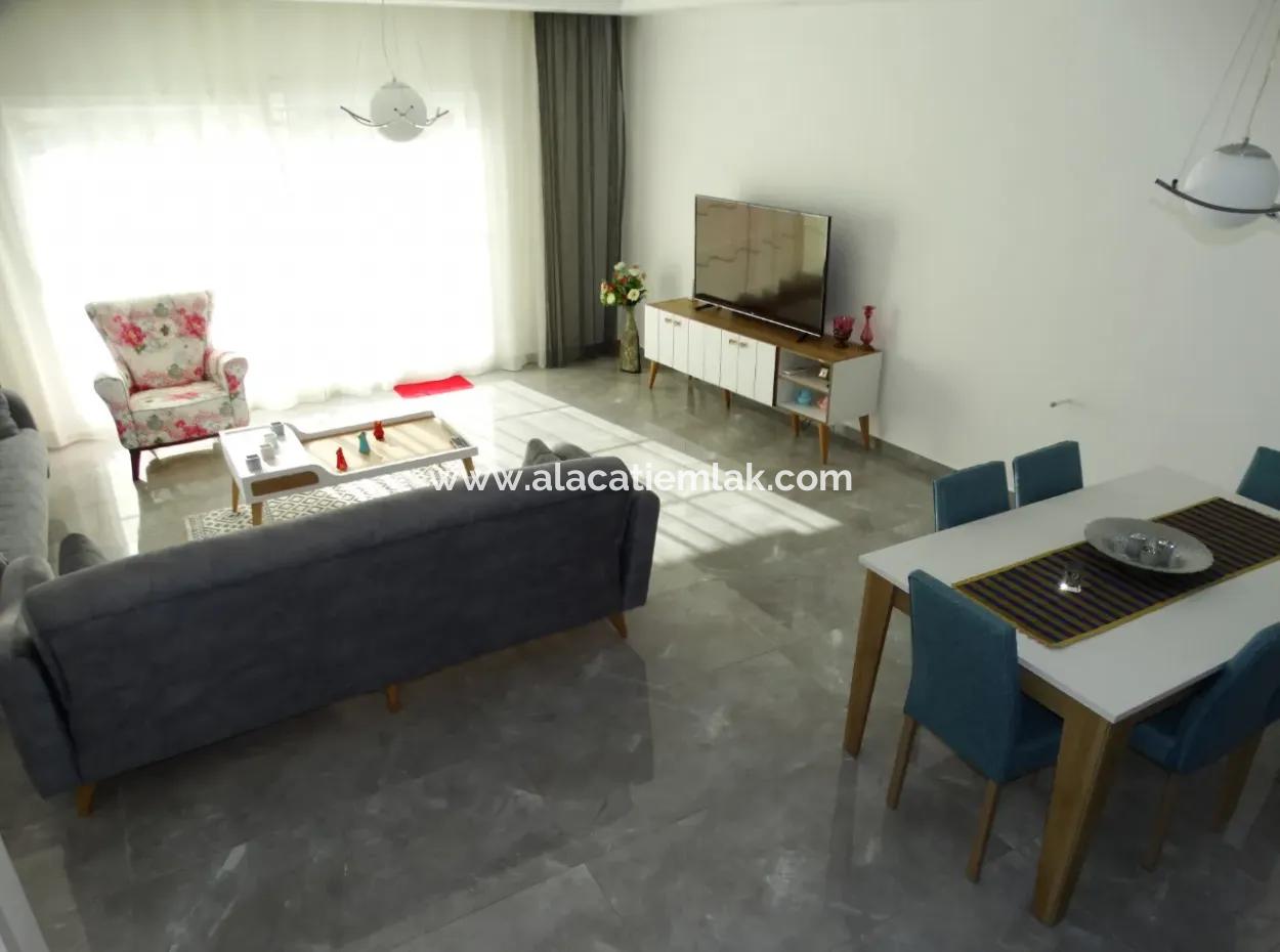 Alaçatı Köy İçinde Sezonluk Kiralık Full Eşyalı Villa