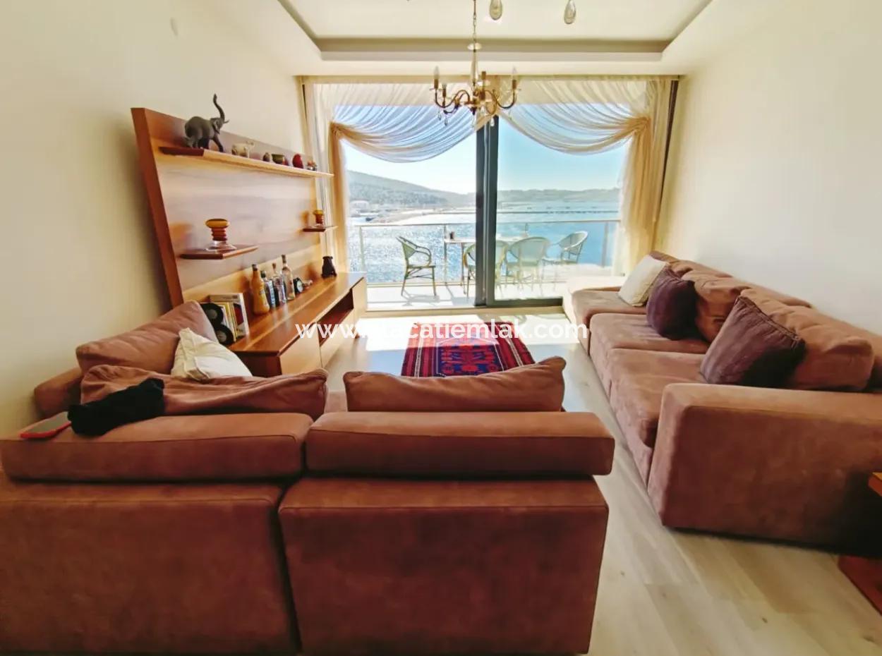 Çeşme Sezonluk Kiralık Full Deniz Manzaralı Daire