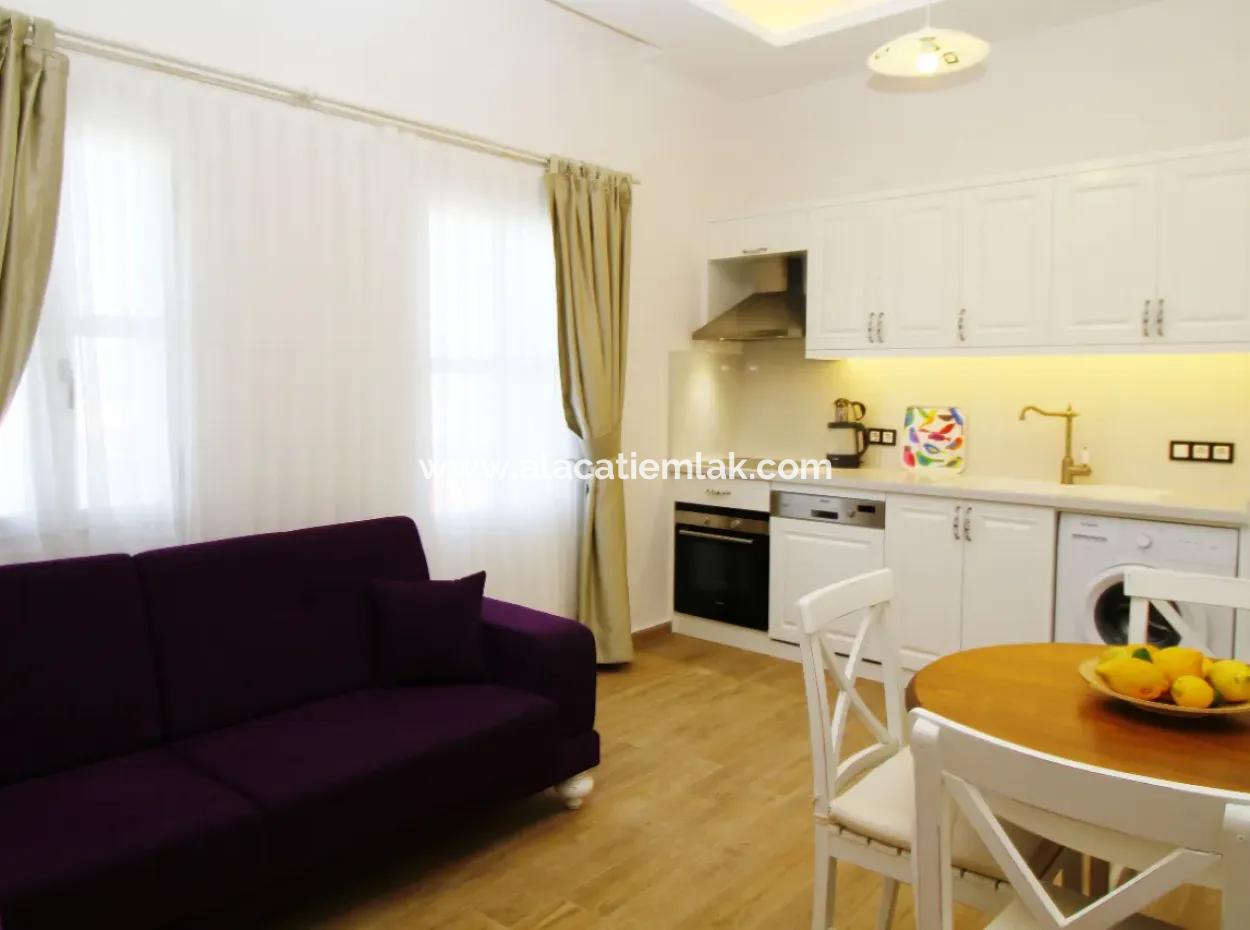 Çeşme Merkez'de Kış Döneminde Kiralık 1+1 Ultralux Daire