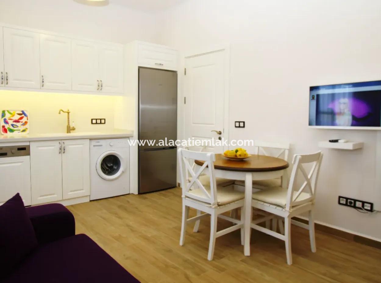 Çeşme Merkez'de Kış Döneminde Kiralık 1+1 Ultralux Daire