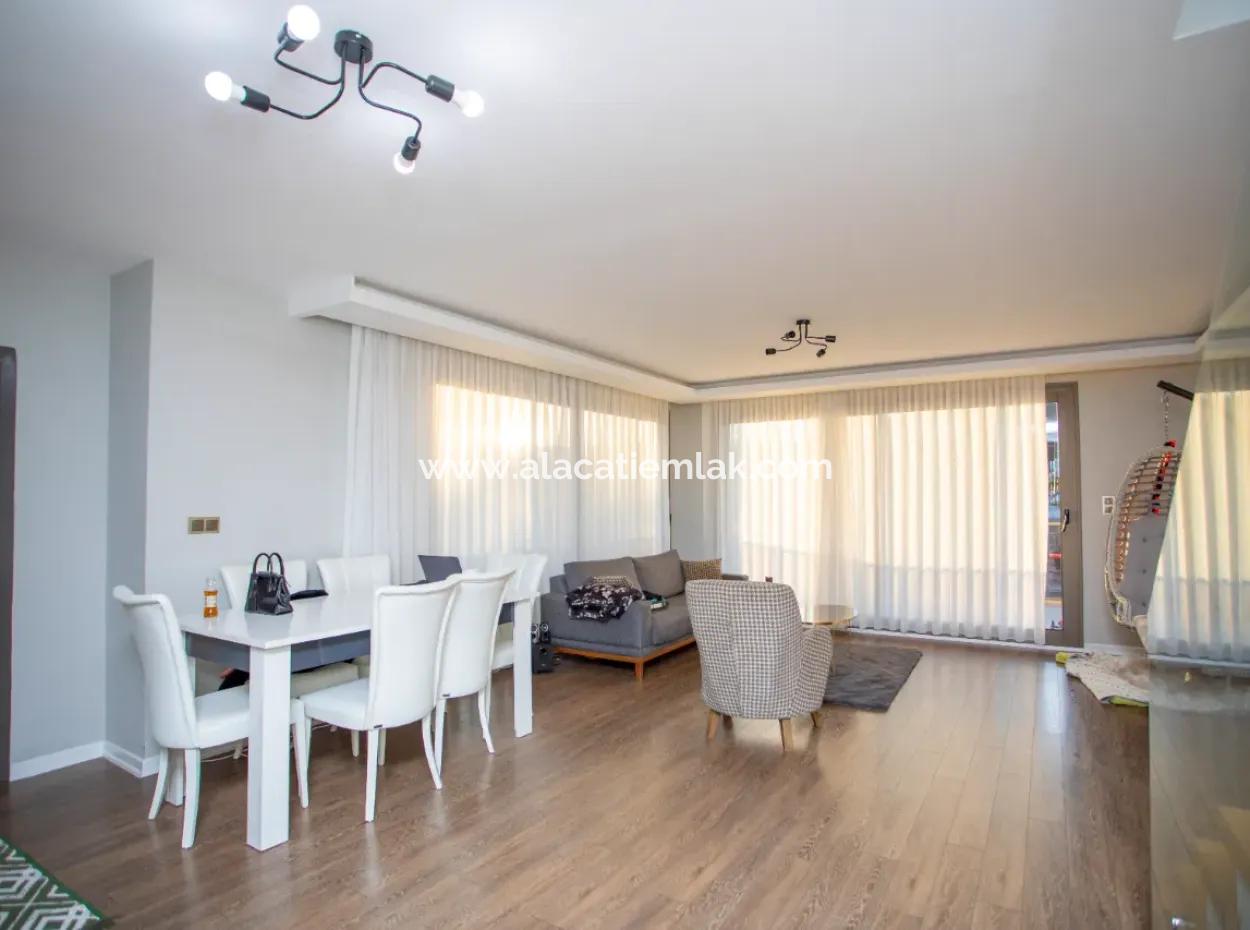 Çeşme Ayayorgi'ye Ağusts Ayı  Kiralık Havuzlu Villa