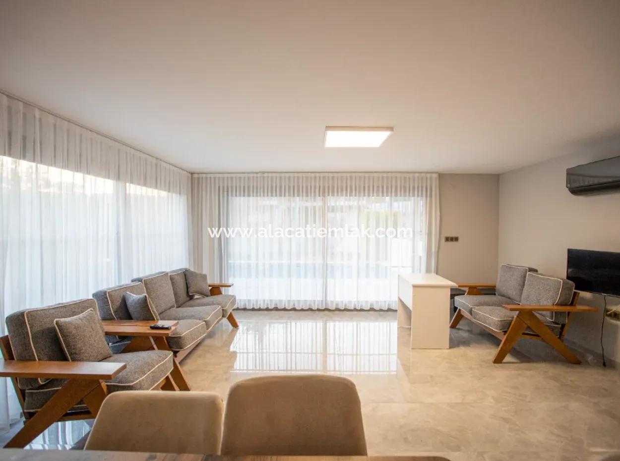 Çeşme Ayayorgi'ye Ağusts Ayı  Kiralık Havuzlu Villa