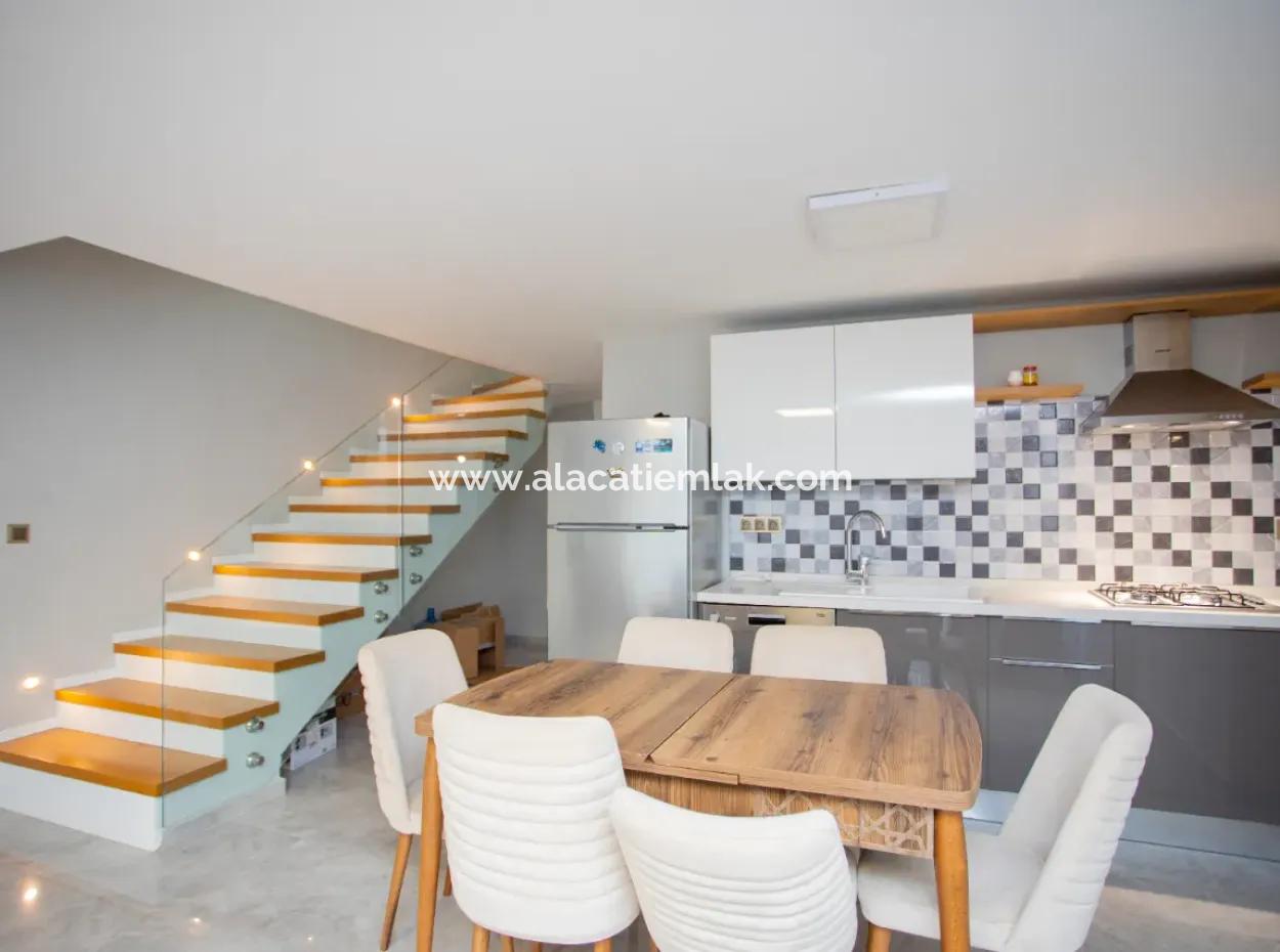 Çeşme Ayayorgi'ye Ağusts Ayı  Kiralık Havuzlu Villa