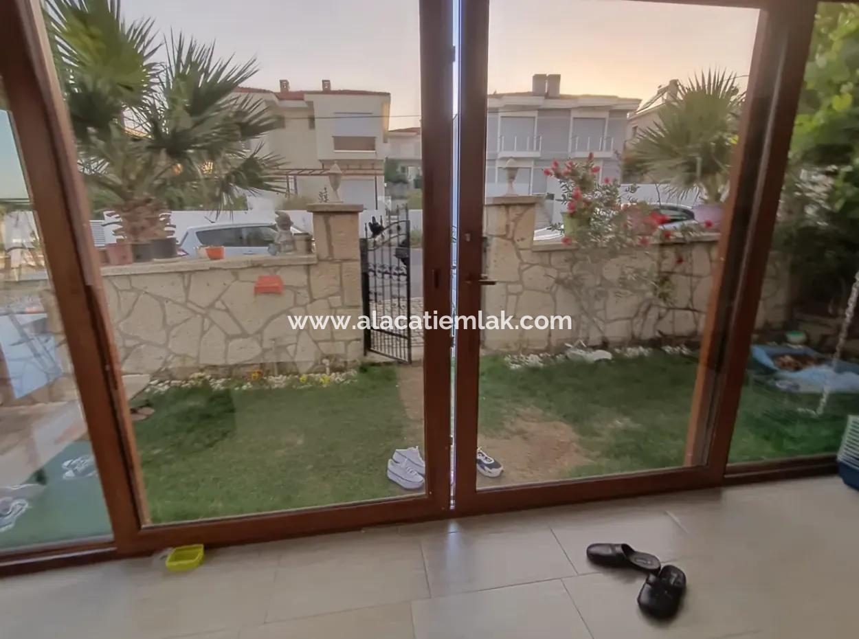 Çeşme Alaçatı'da Müstakil Havuzlu Sezonluk Kiralık Villa
